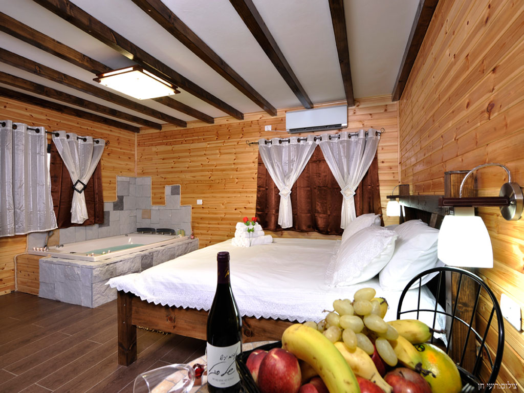 צימרים לפי שעה בשזור - בקתות בלב