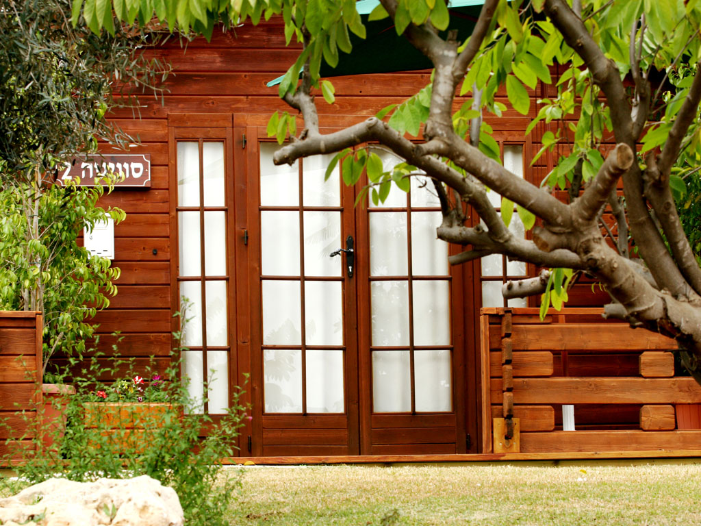 השכרת חדרים לפי שעות בשרון - מקום בטבע, בצרה