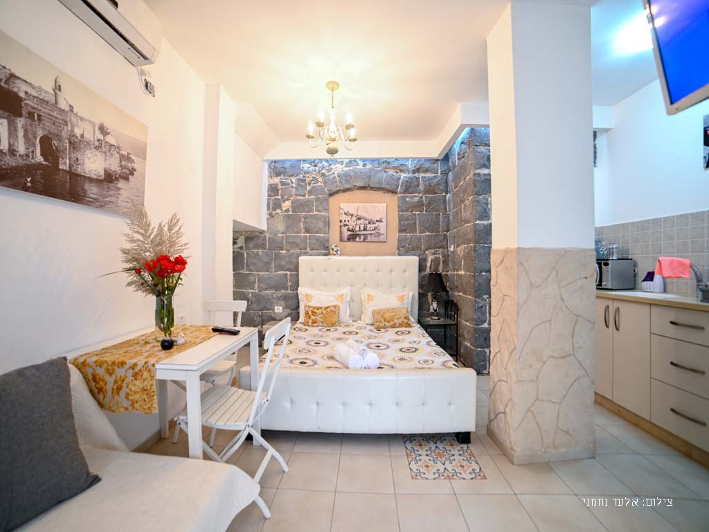 צימרים לפי שעה בטבריה - צימר דומוס שוויץ עם בריכת שחיה